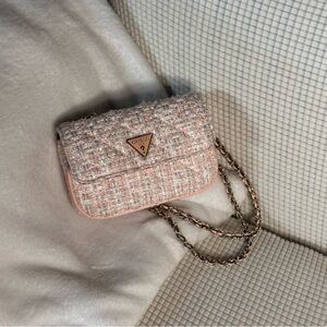 GUESS crossbody